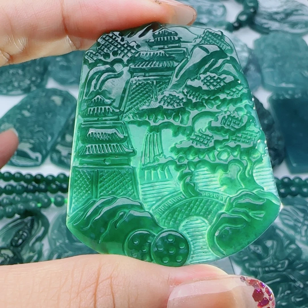 翡翠未镶嵌颈饰多样性发货天然的A货翡翠