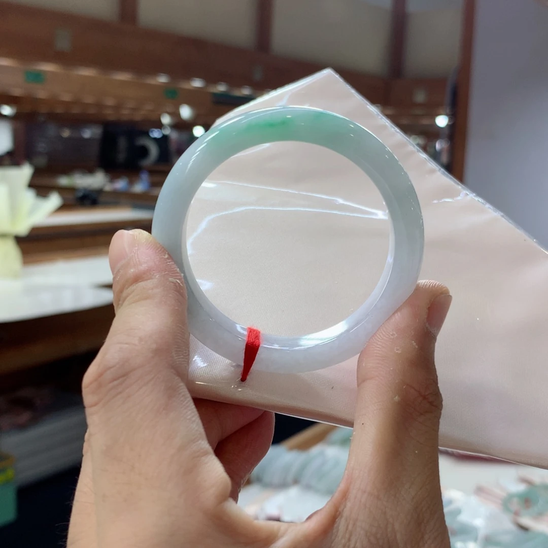 翡翠未镶嵌手镯翡翠