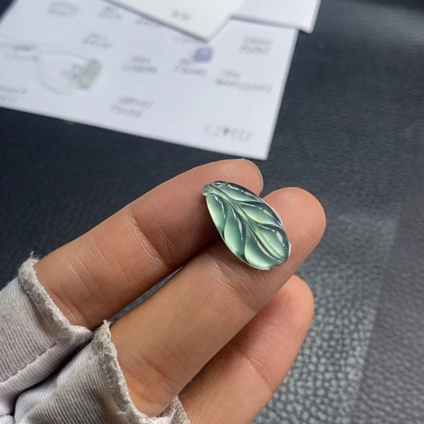 【闪购商品】翡翠挂件未镶嵌叶子