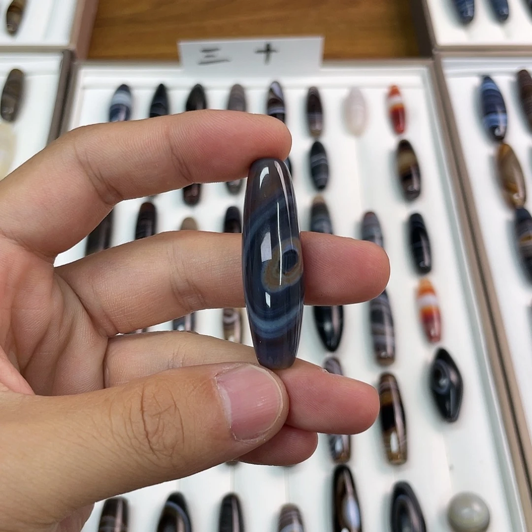 玛瑙/玉髓颈饰未镶嵌王*狗