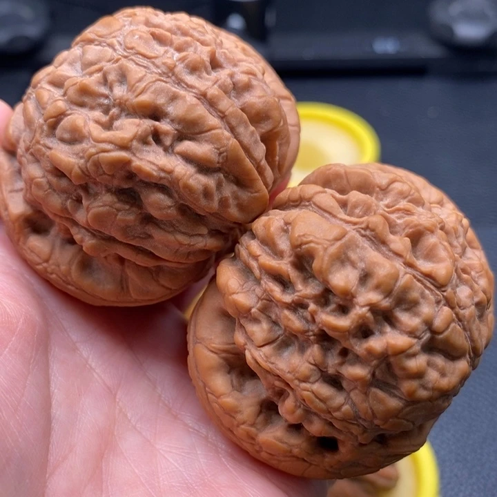 用***4文玩核桃吊坠龙鼎54