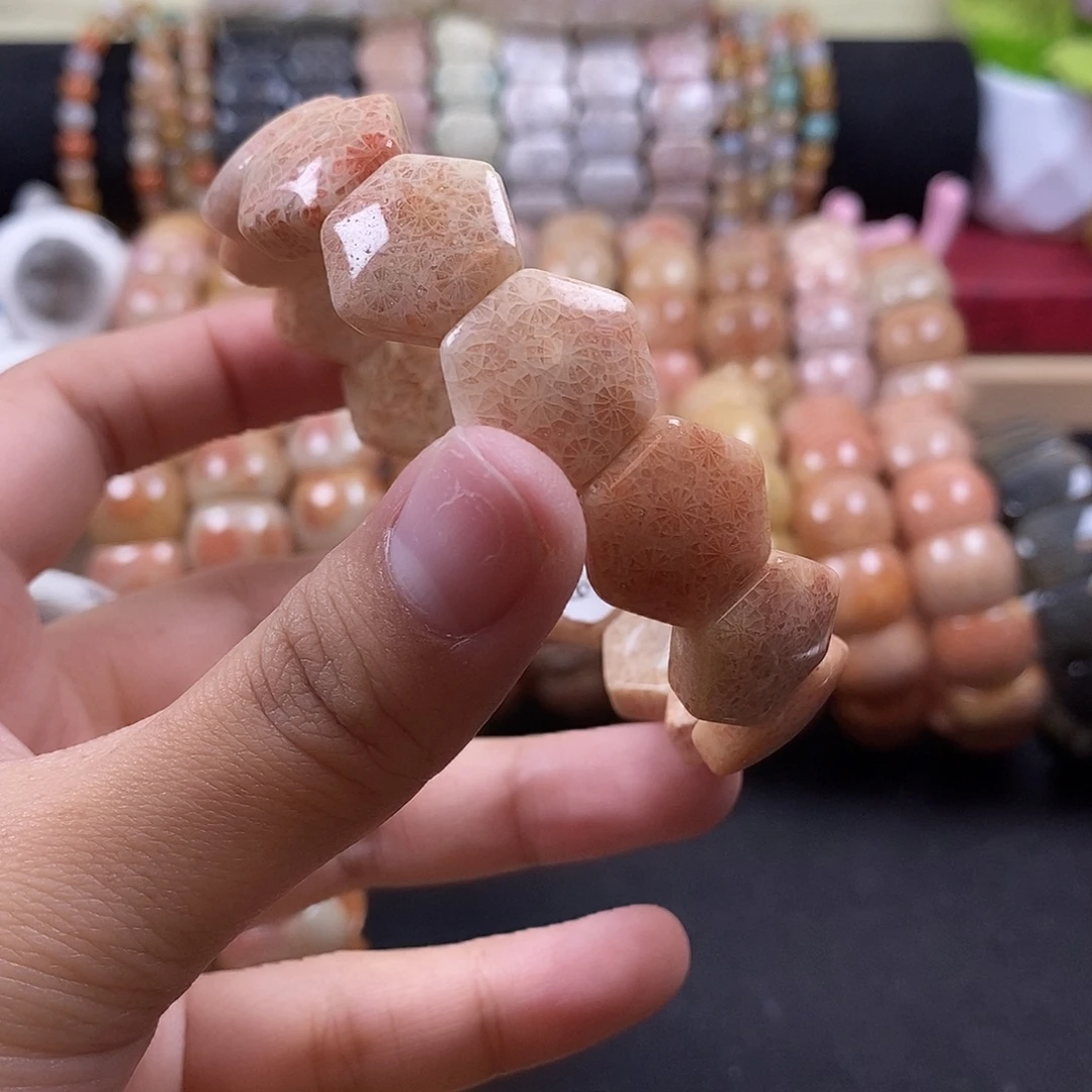 *****硅化珊瑚（珊瑚玉）未镶嵌手牌