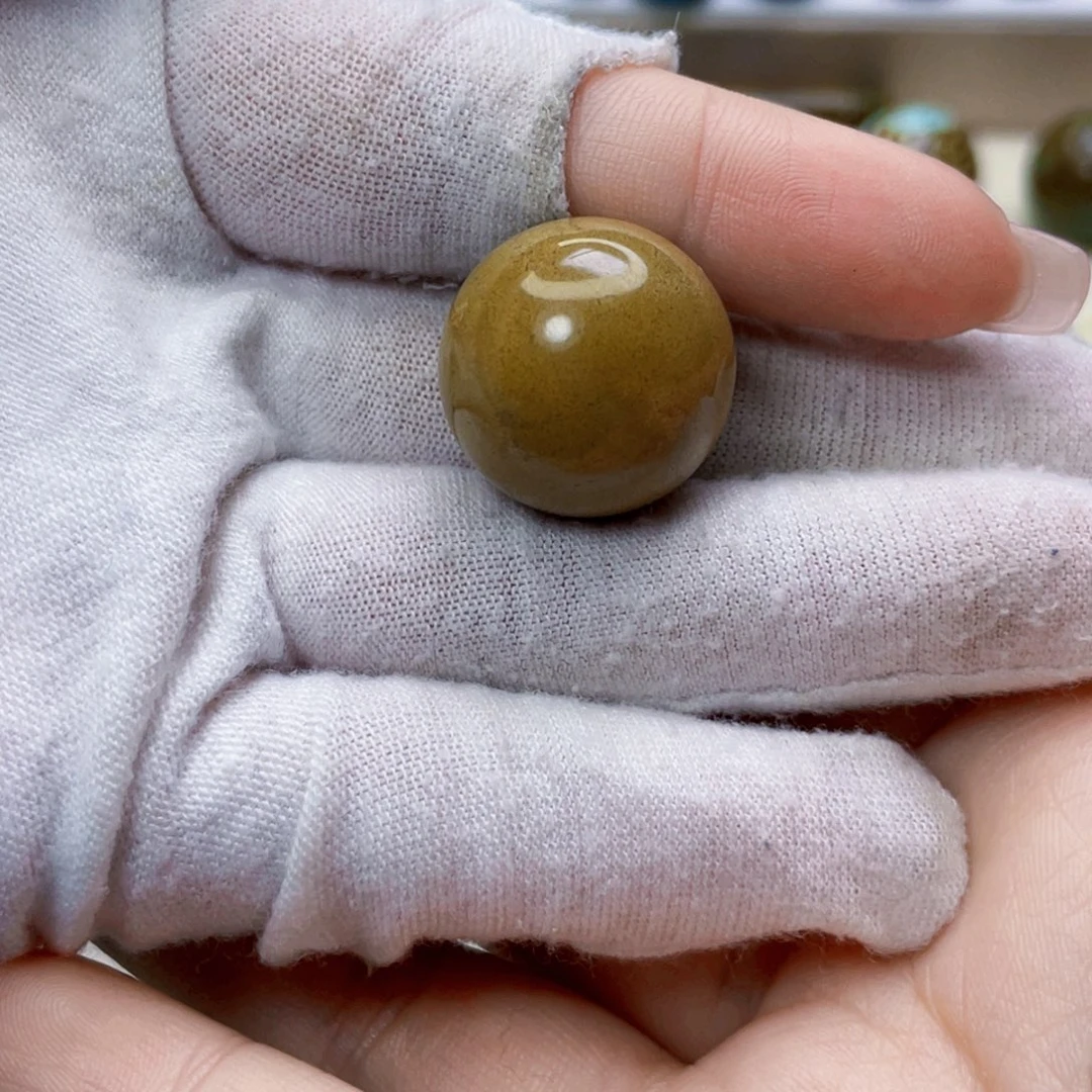 绿松石未镶嵌饰品