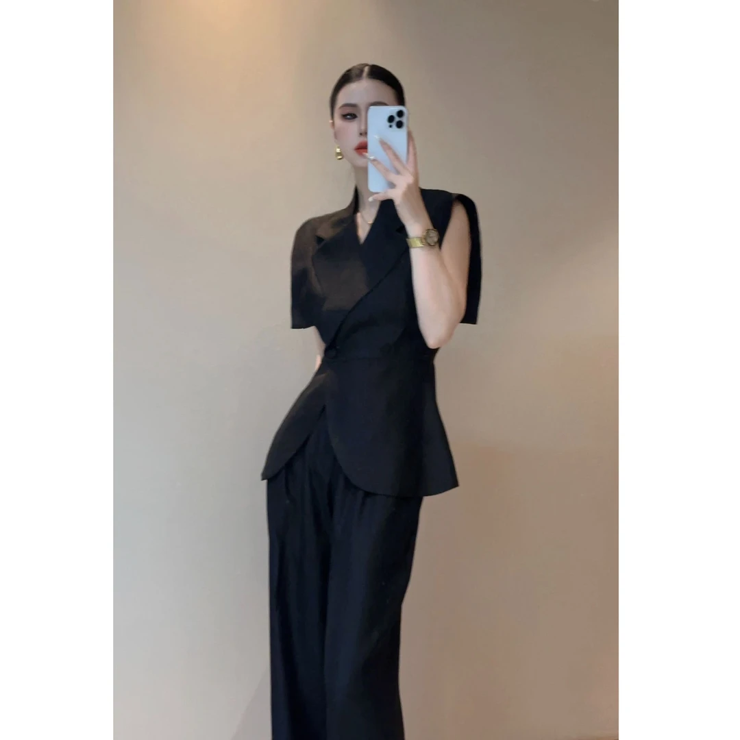 夏季高级感轻奢气场套装薄款设计感修身上衣+阔腿裤显瘦两件套