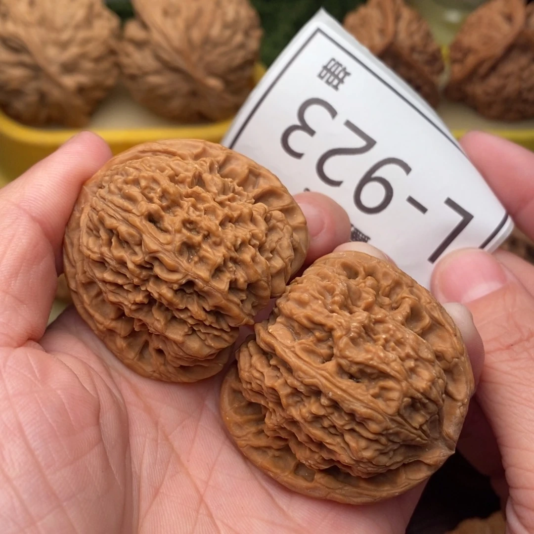 文玩核桃把件南疆41…..