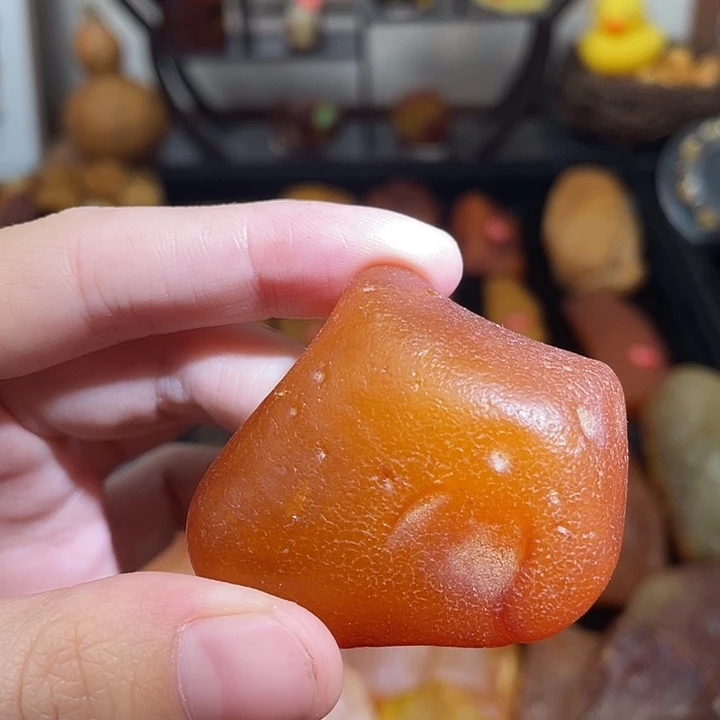 琥珀未镶嵌珠宝奇石