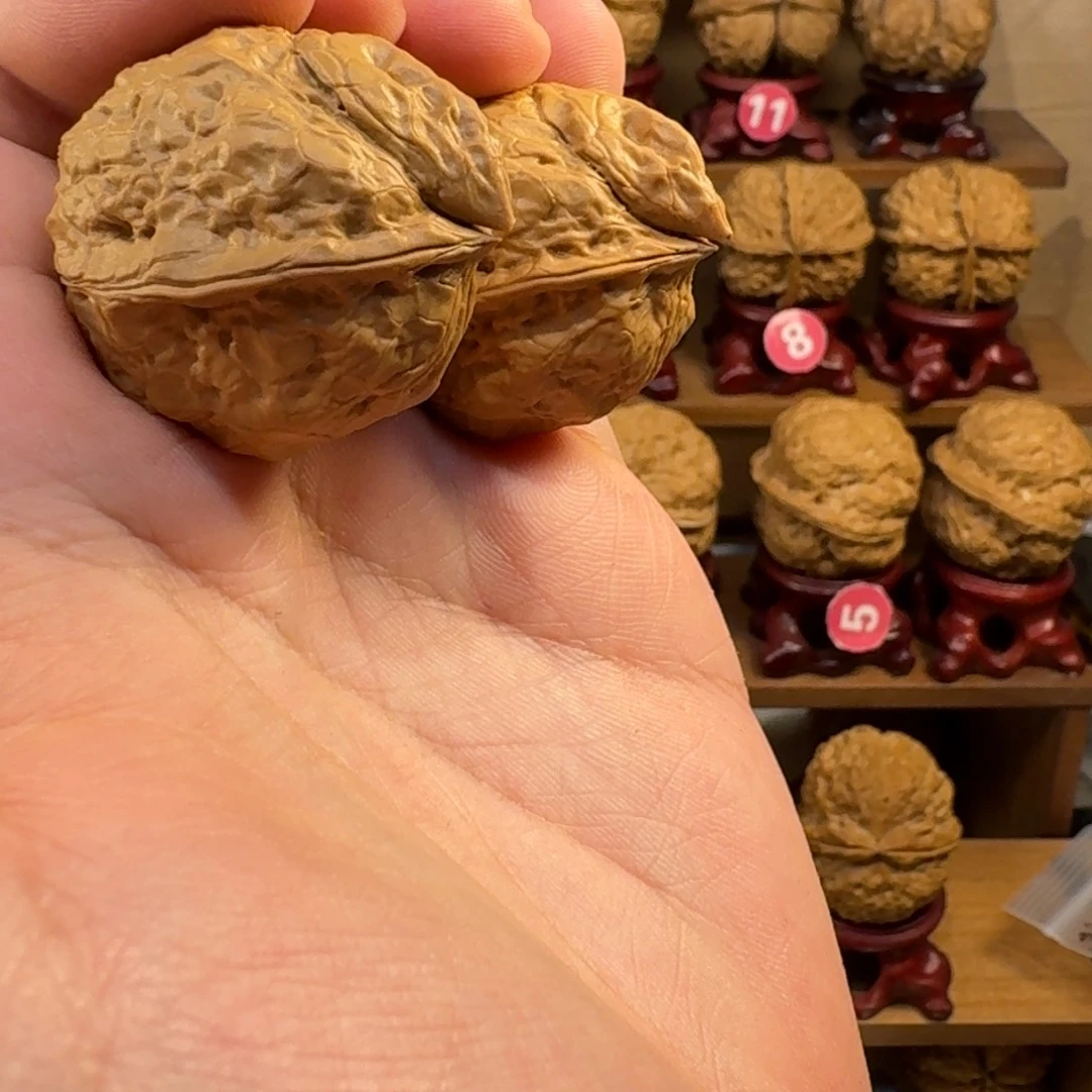 等***会铁核桃把件独占鳌头