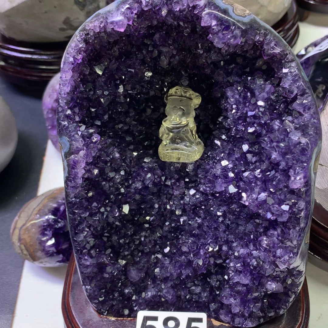 水晶摆件未镶嵌晶洞