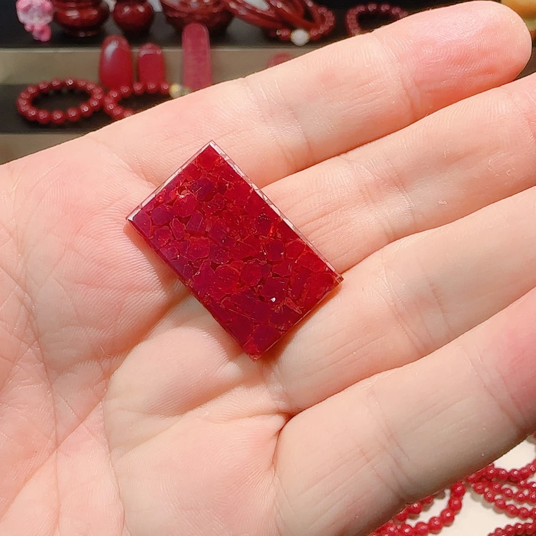 陈***珊天然辰砂全透晶体无事牌