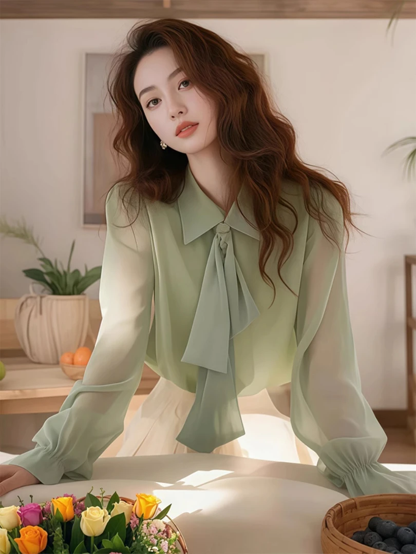 法式蝴蝶结绿色衬衫女2025春季大码胖mm宽松气质高级漂亮衬衣上衣