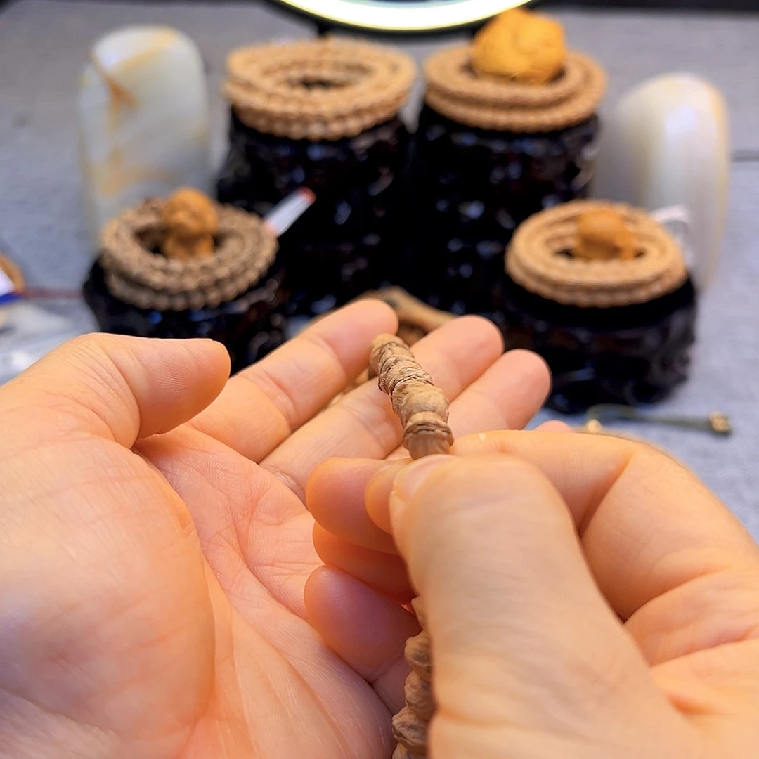 D***调柏香籽/百香籽吊坠