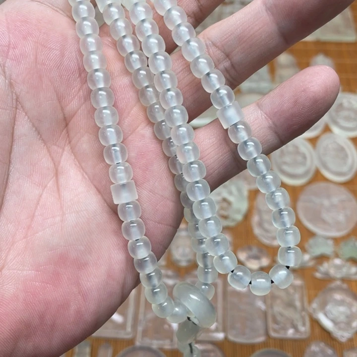 磊***8蛇纹石玉未镶嵌颈饰