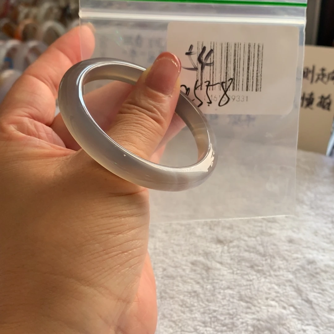 玛瑙/玉髓手镯未镶嵌微瑕54