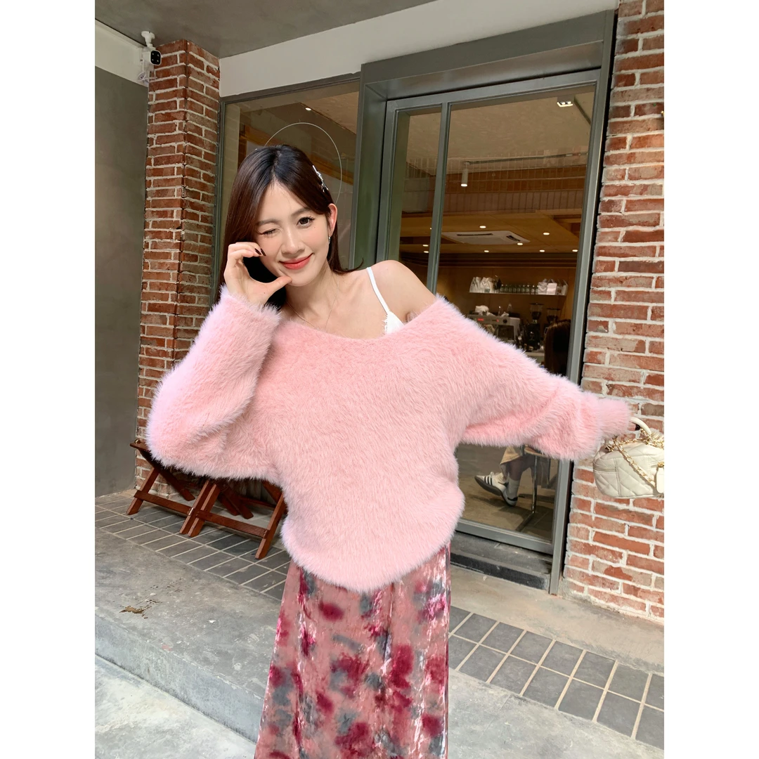 温柔风仿水貂毛软糯长袖毛衣女2025秋冬新款减龄洋气斜肩针织上衣