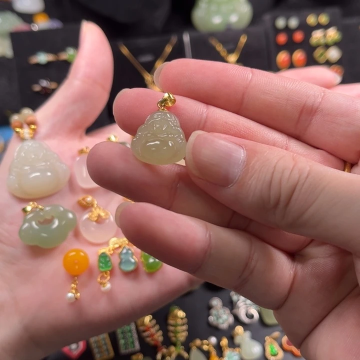 颈饰银S925镶嵌和田玉