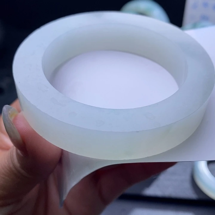 未镶嵌翡翠手镯定制翡翠