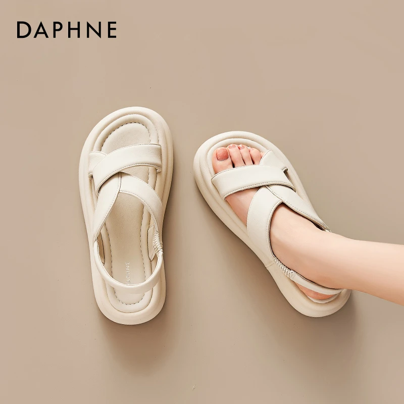 达芙妮凉鞋女款2025新款秋冬外穿配裙子运动休闲软底厚底拖鞋女爆