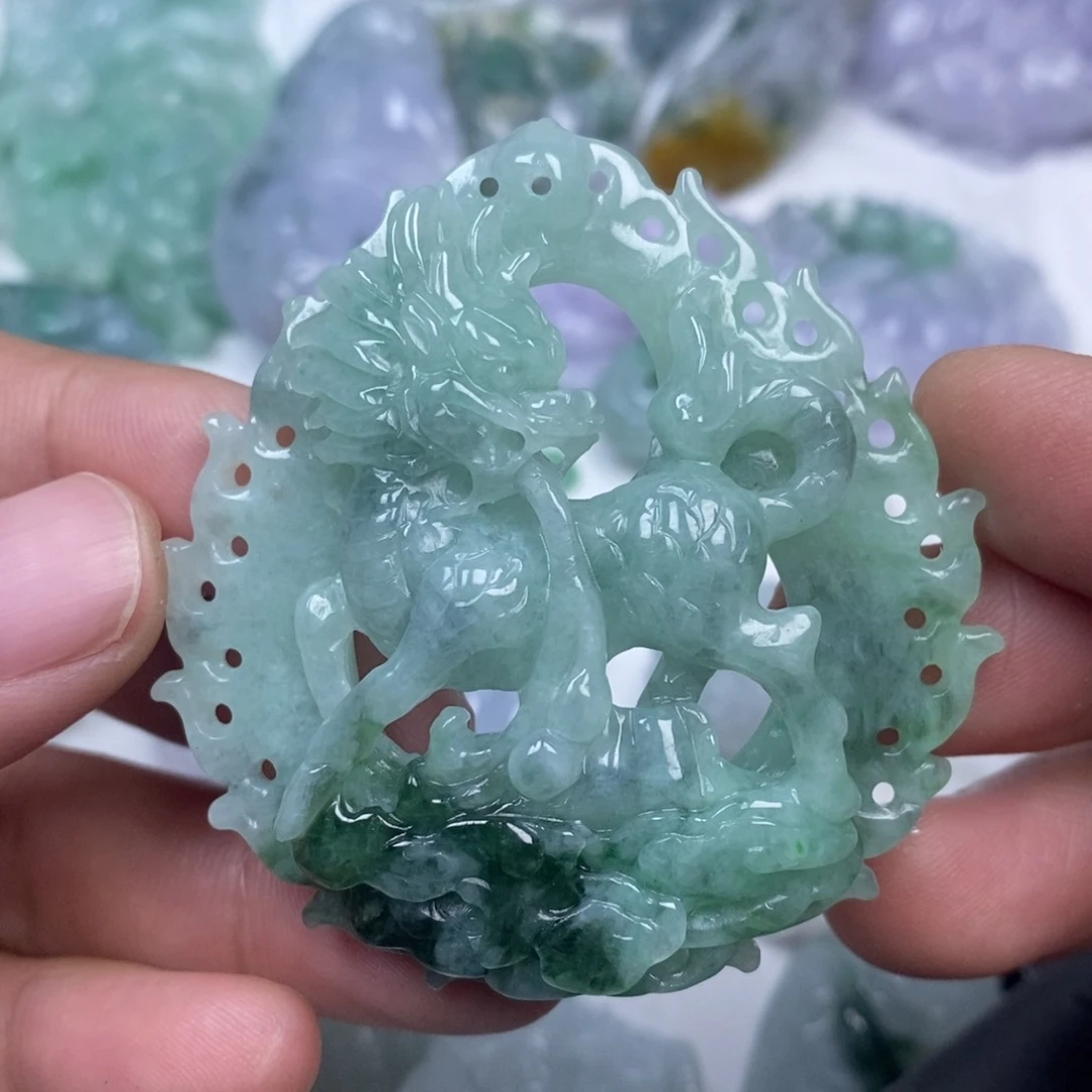 翡翠未镶嵌颈饰翡翠