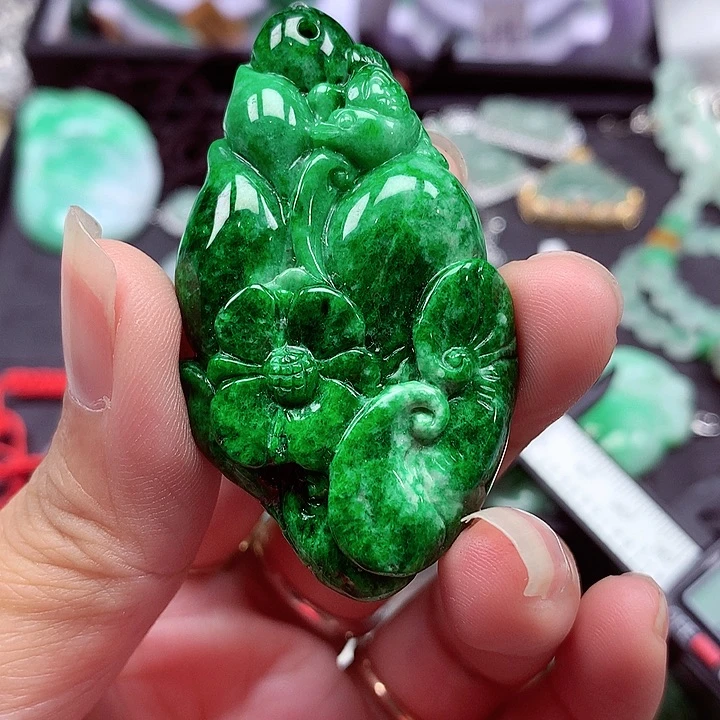 翡翠未镶嵌颈饰翡翠