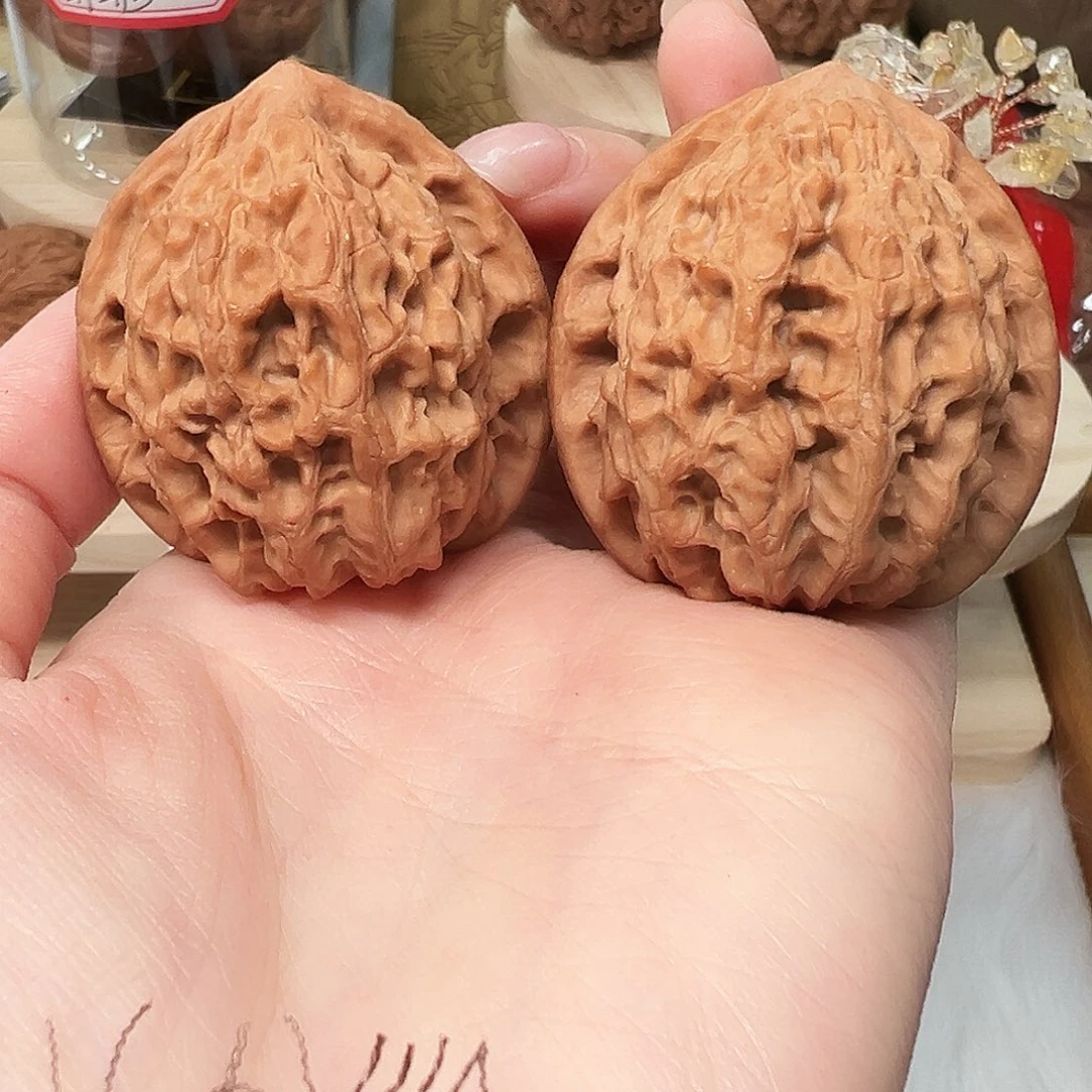 桃核把件38精品金牛