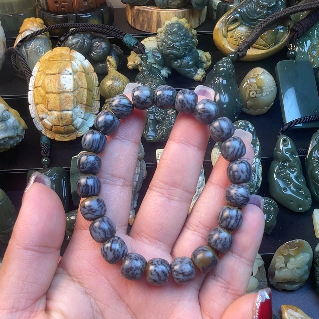 透闪石质玉未镶嵌手链