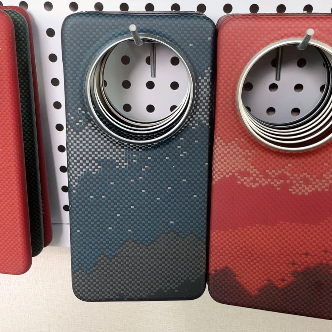 70pro月落星河，磁吸正品凯夫拉，全新