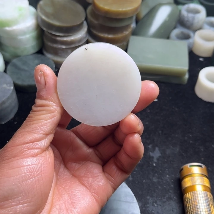 和田玉（糖玉）未镶嵌珠宝半成品