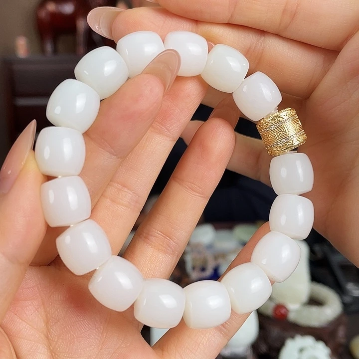 和田玉未镶嵌颈饰定制发货