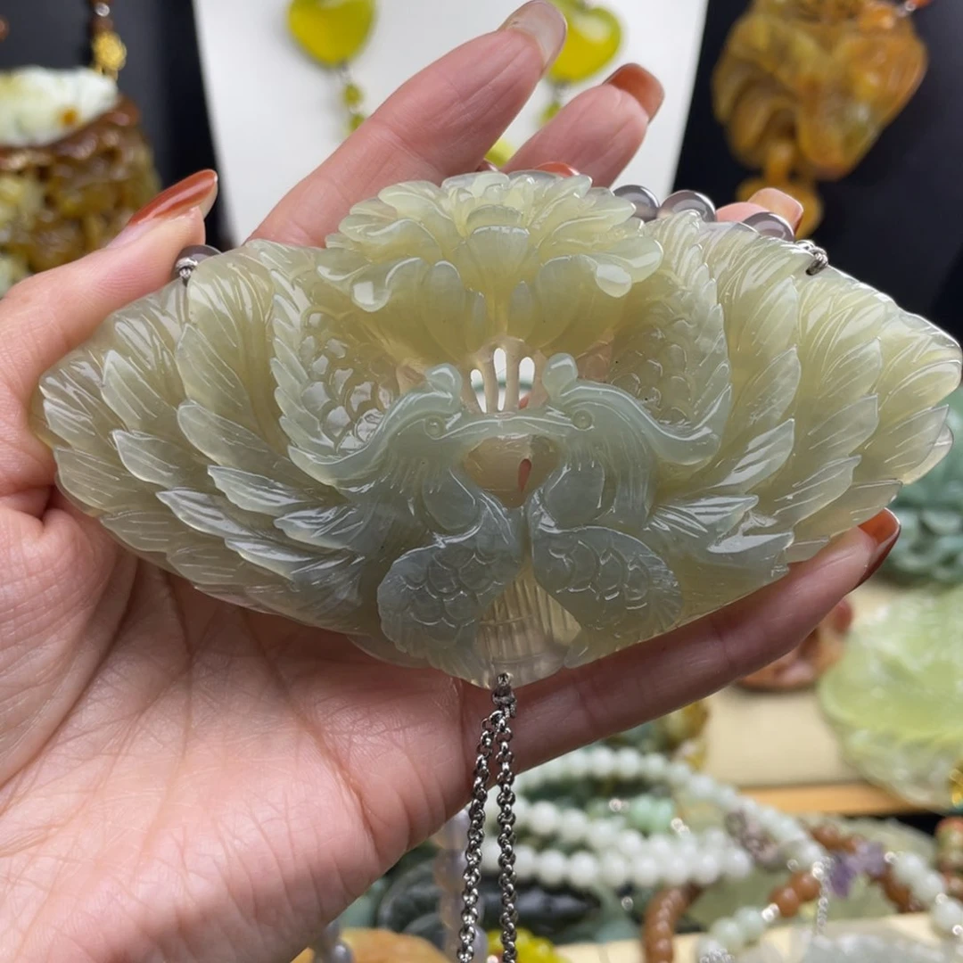 未镶嵌蛇纹石玉颈饰