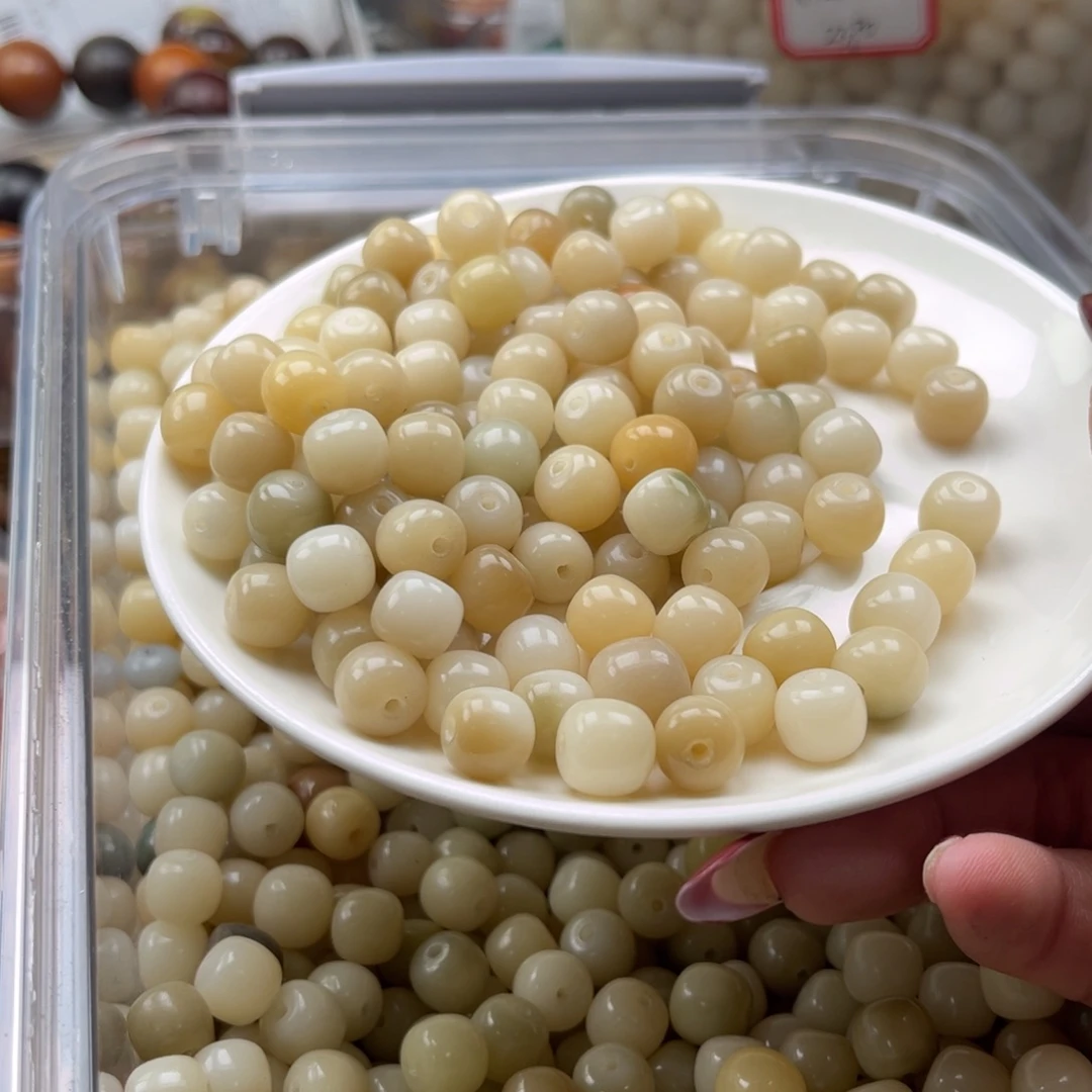 白玉菩提吊坠z10mm200颗。yh