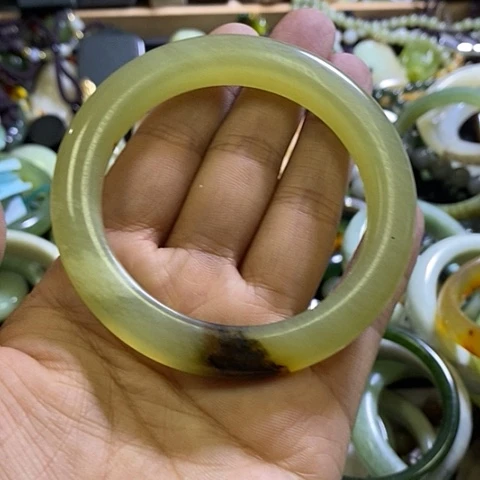 岫玉未镶嵌手镯58口径