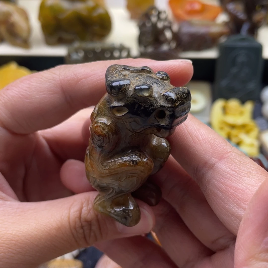 未镶嵌蛇纹石玉颈饰40