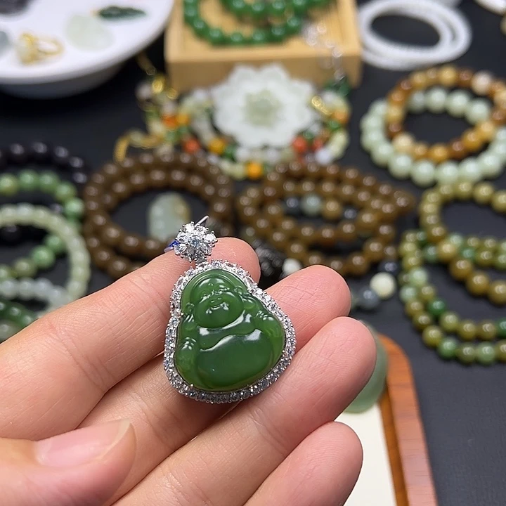 和田玉未镶嵌颈饰