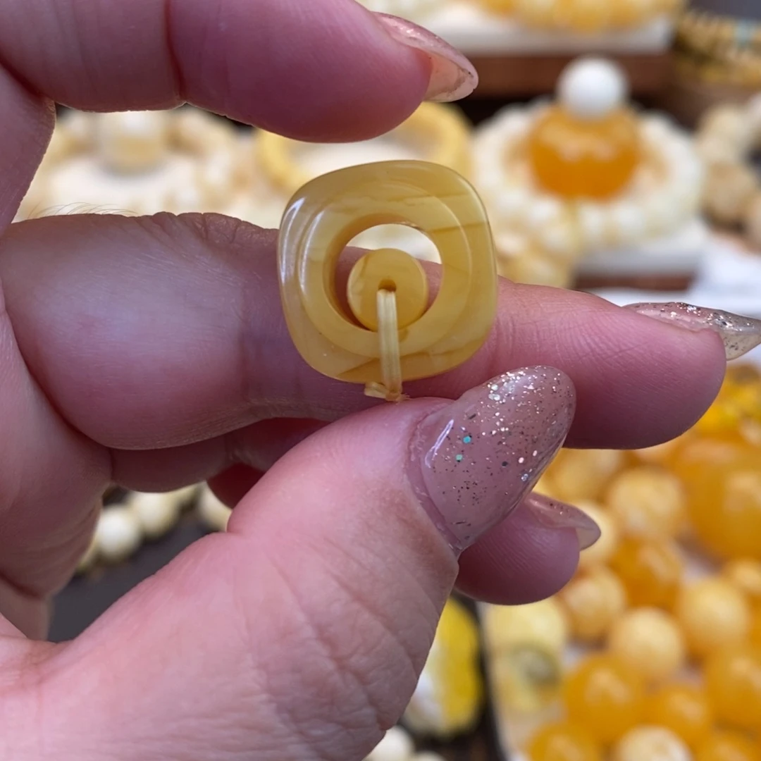 【闪购商品】裸石蜜蜡未镶嵌跑环