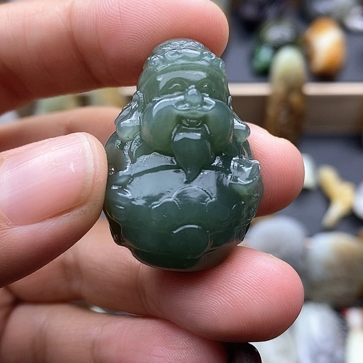 颈饰未镶嵌和田玉（糖玉）