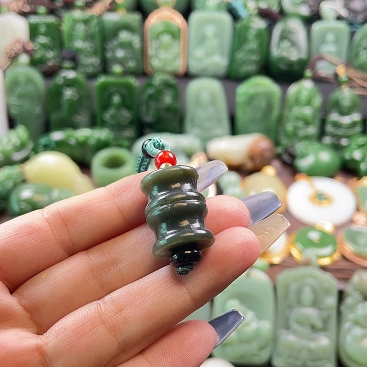 ****糊和田玉未镶嵌挂件