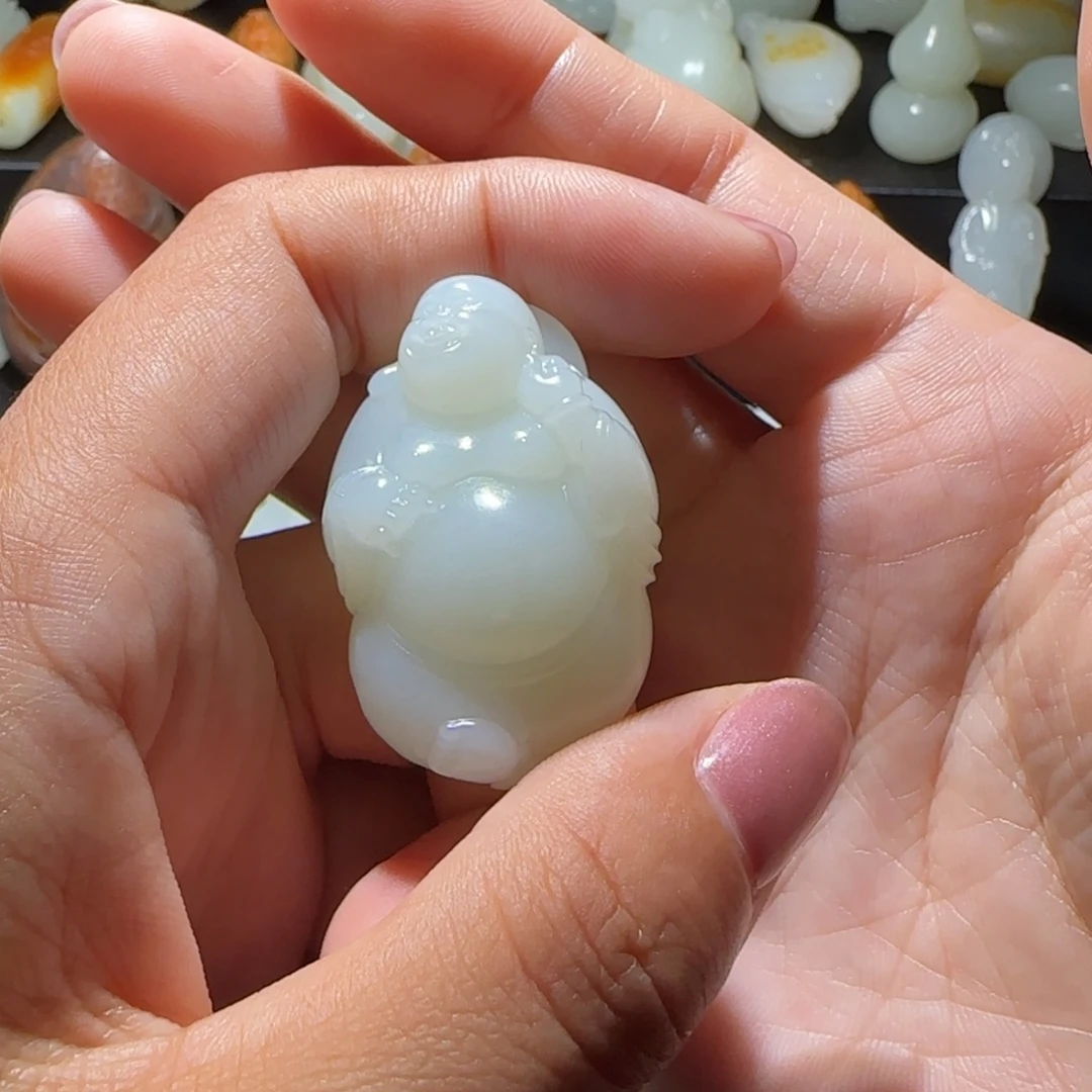 祁***哥和田玉未镶嵌颈饰