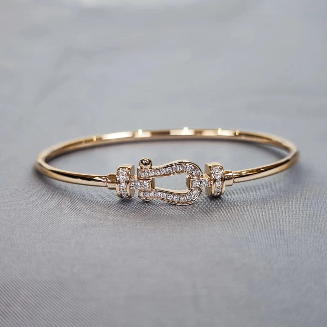 合金手镯 高品质爆款镶钻手镯饰品轻奢精致百搭马蹄扣手镯时尚