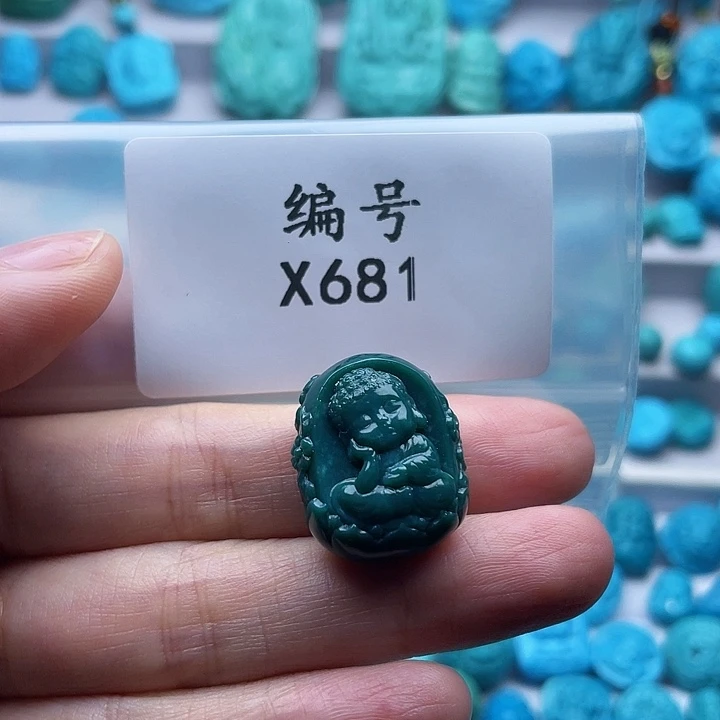 未镶嵌绿松石珠宝奇石