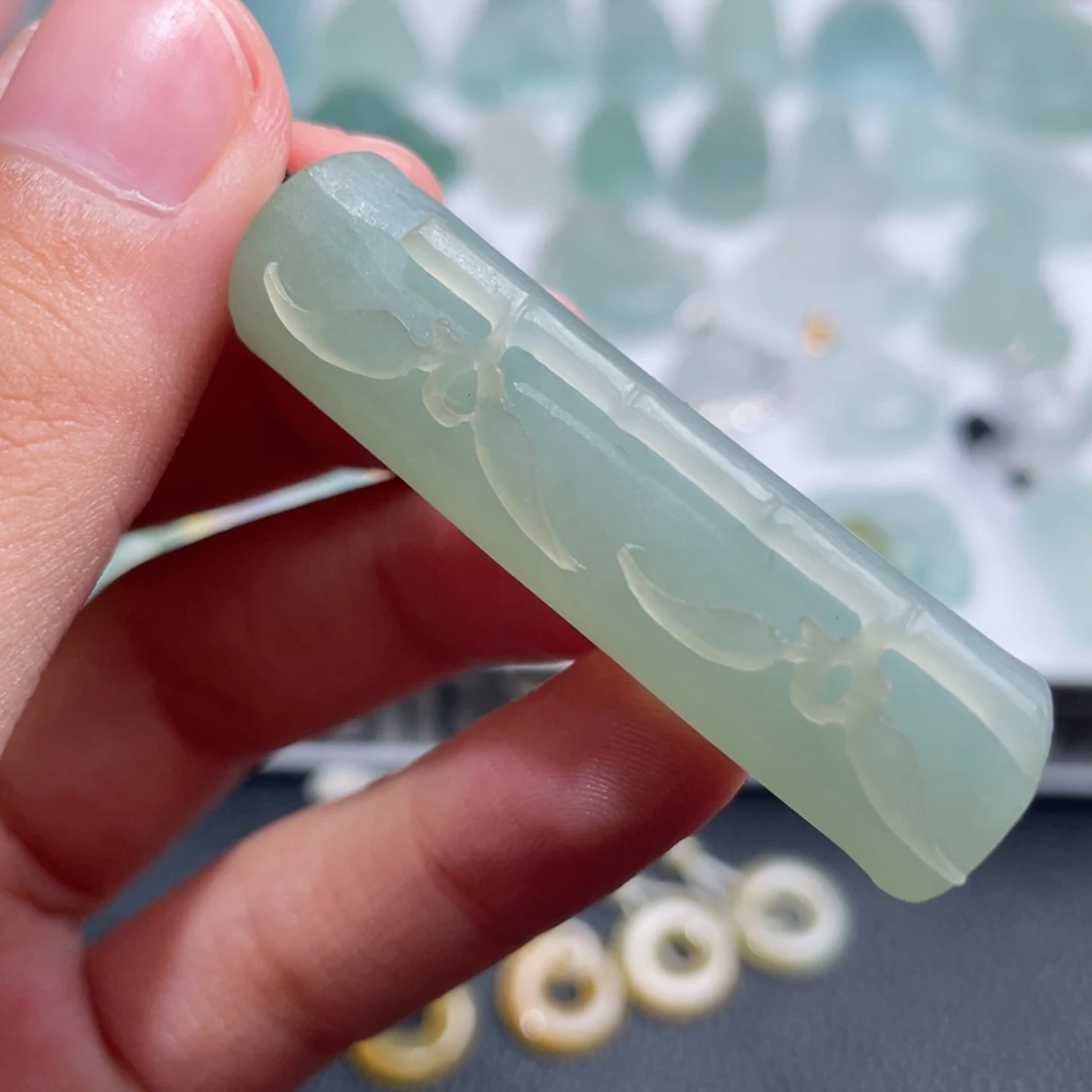 定制翡翠未镶嵌翡翠