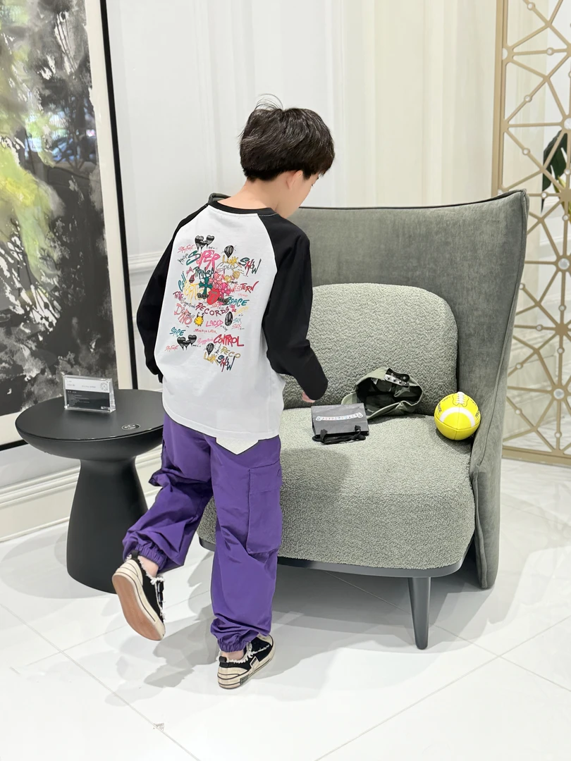 亿洋童装定制”经典杂志”儿童春秋限量款长袖T恤B5602