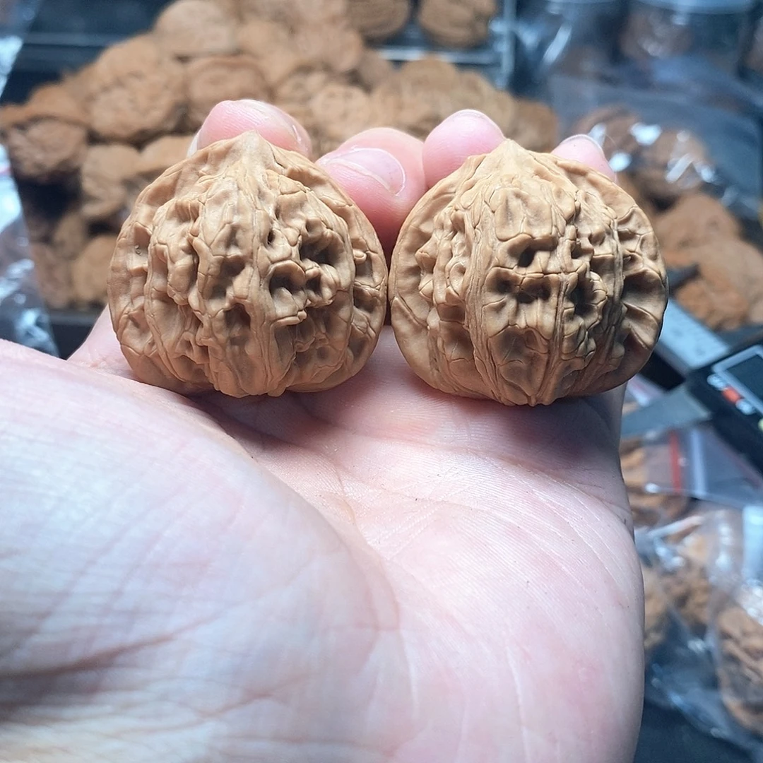 1文玩核桃龙门柱38-243