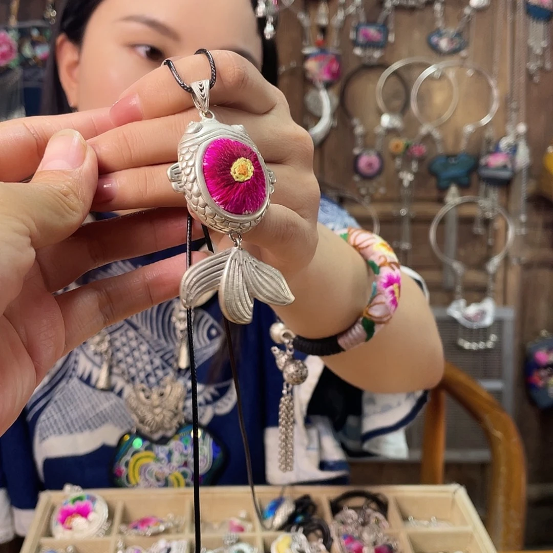 花岗石铁合金项链