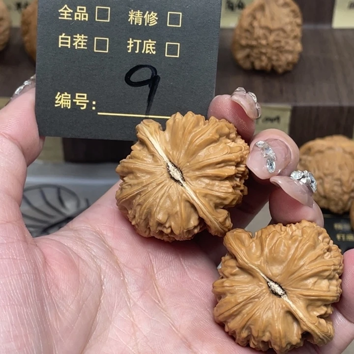 文玩核桃把件9号三角白全品