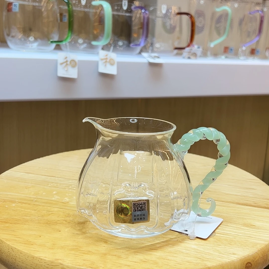 禾器浅玉色莲意公道杯