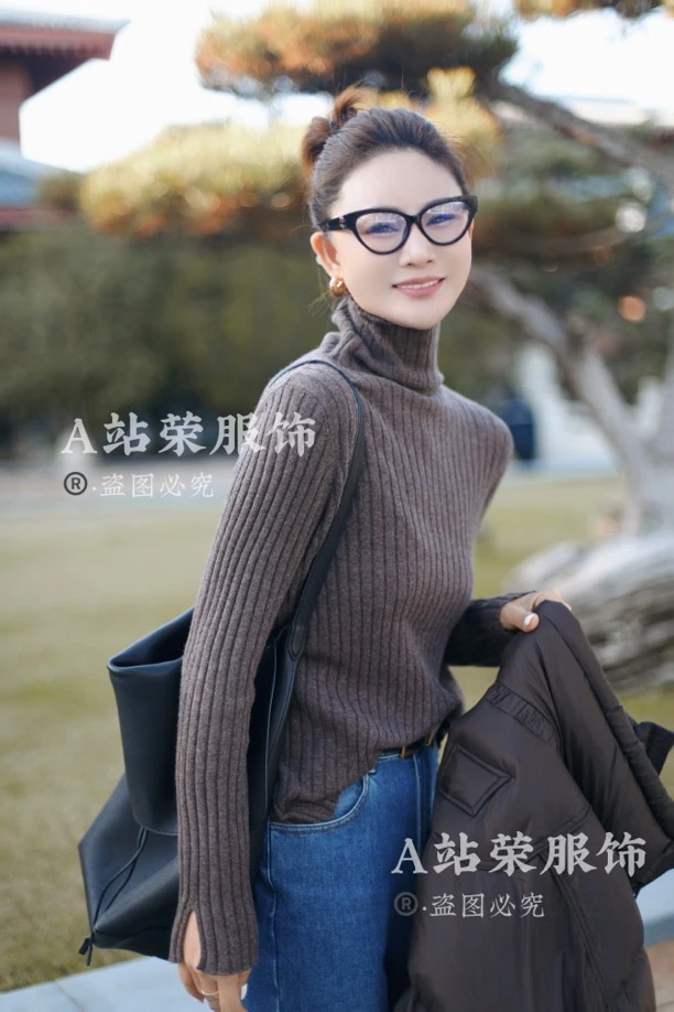 【荣姐精选】袖开叉坑条打底衫