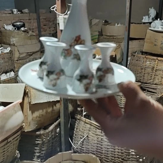 库存微瑕三打白骨精酒壶一套