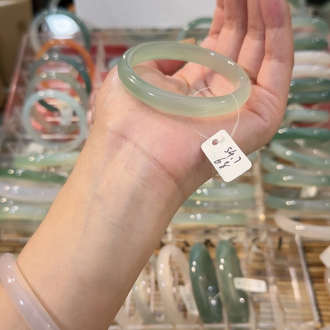 玛瑙/玉髓手镯未镶嵌圈口54.7