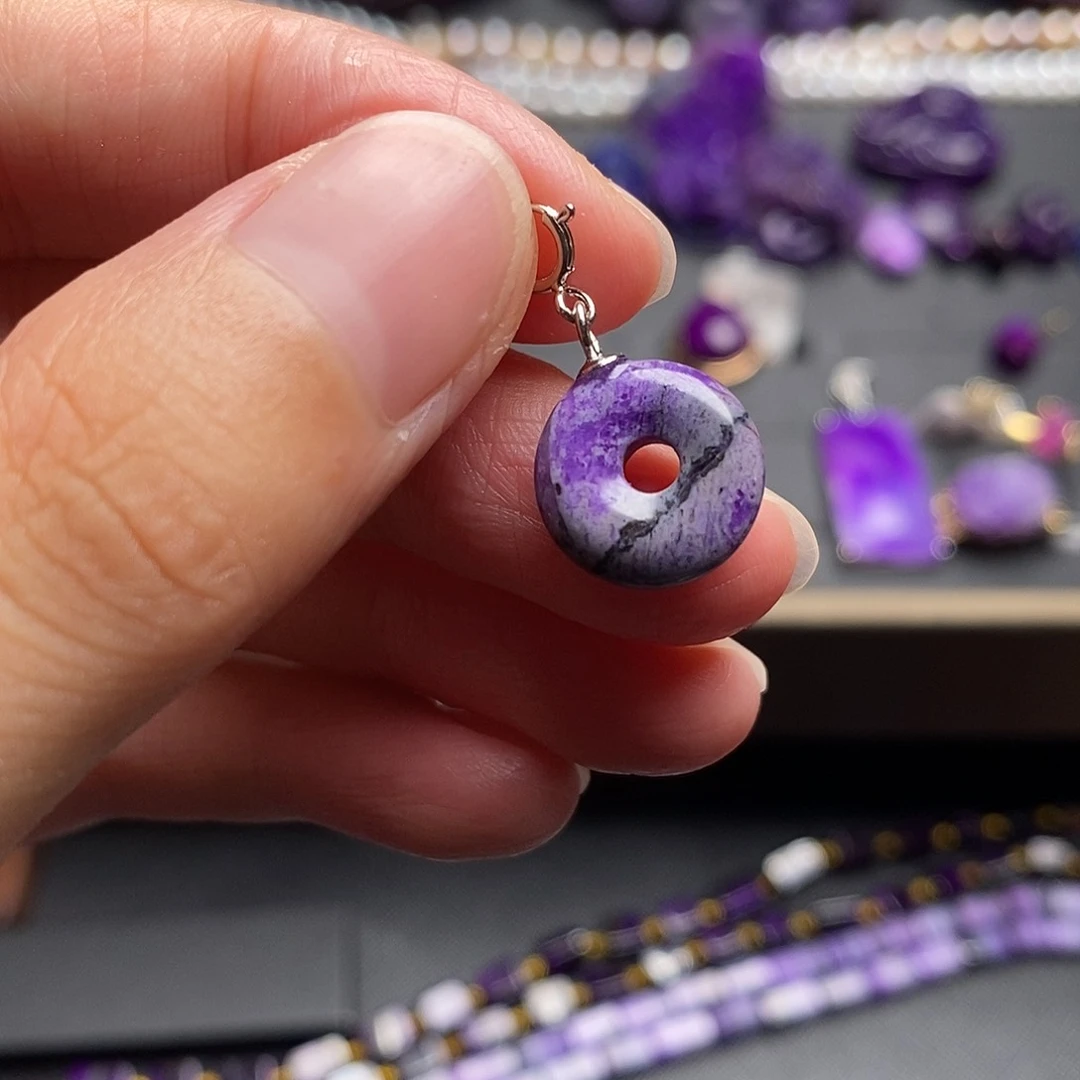 银S925镶嵌苏纪石（舒俱来）吊坠