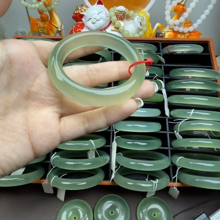 自***g岫玉未镶嵌手镯岫玉手镯